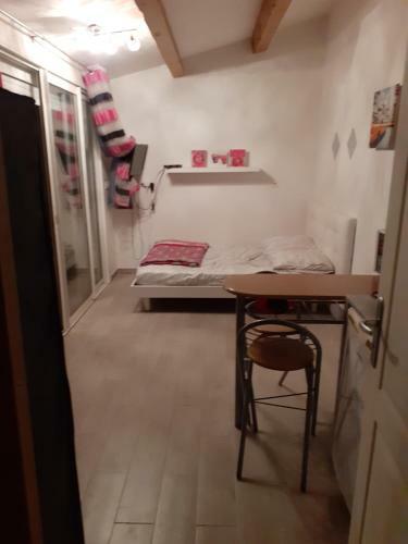 Studio Meubl� Avec Piscine