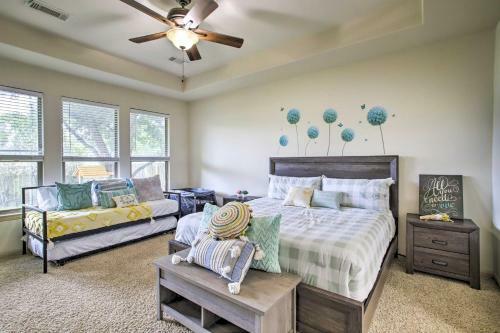 Welcoming Montgomery Home In Gated Community!