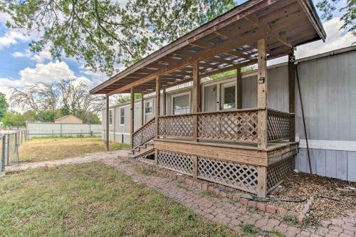 Pipe Creek House - Fish, Boat, Swim, Relax!
