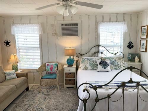 Coastal Cutie - Little Bay Cottage #3