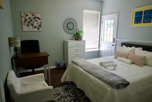 Rare Find Luxurious Cosy Home 5 Bed 3 Bath