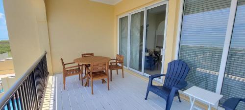 Chris Beach Pool Townhome Home