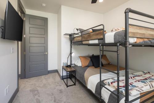 246 E 200 South Unit 6
