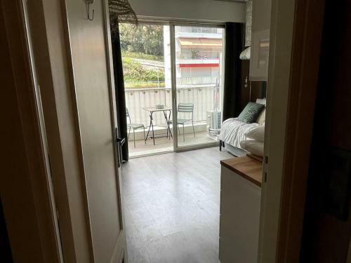 La Room: Seaside Apartment + Terrace + Parking