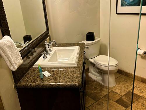 Hotel Canyons Corner Hideout