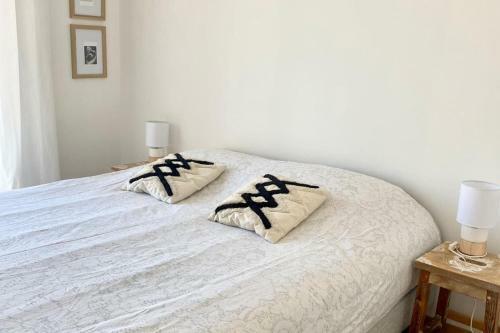 Beautiful Villa Sleeps 6 With Pool