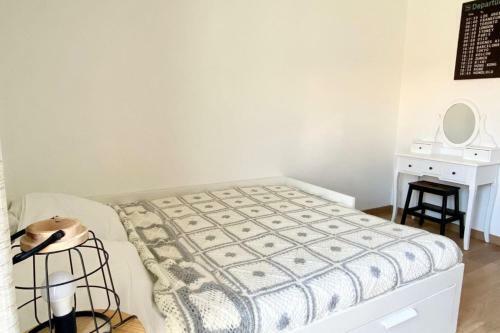 Beautiful Villa Sleeps 6 With Pool