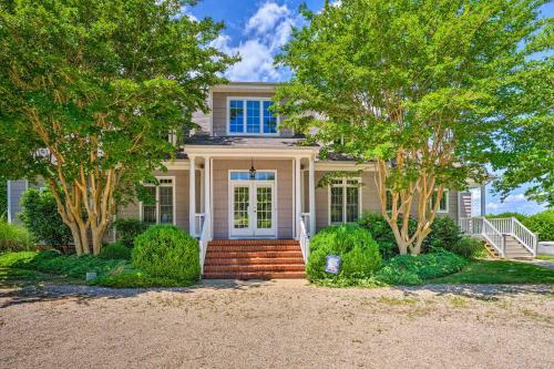 Elegant Waterfront Home With Bar, Deck And Views!