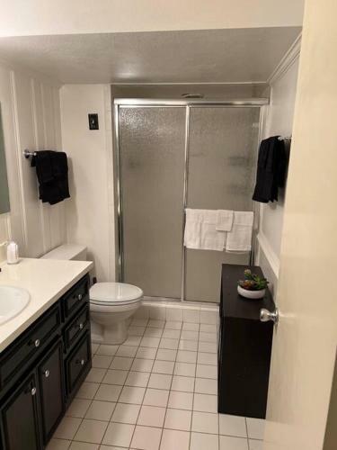 Apartamento Spacious 1 Bedroom Home Away From Home!