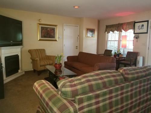 Comfy Room For Rent