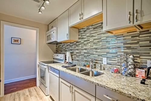 Centrally Located Richmond Apartment With Yard!
