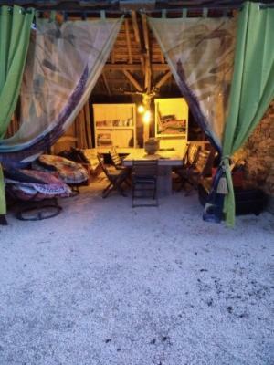 Luxe Safarilodgetent Met Boxspring Bedden