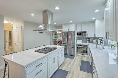 Spacious Kent Home Great For Large Families!