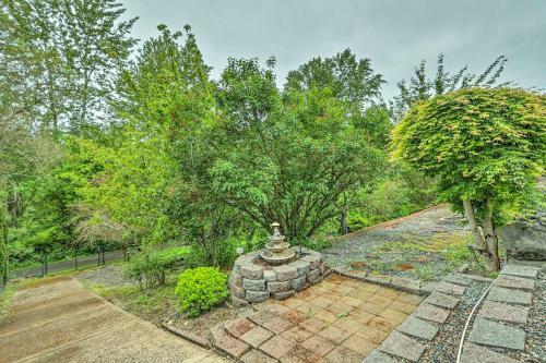 Spacious Kent Home Great For Large Families!