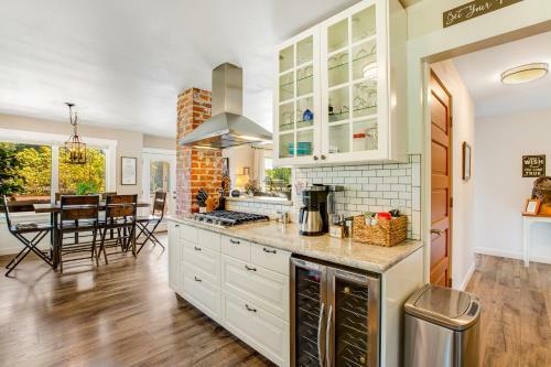 Buzz & Christa's Beach House