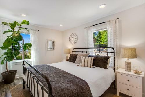 Buzz & Christa's Beach House