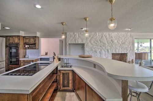 Expansive Pasco Escape With Sauna Pets Welcome