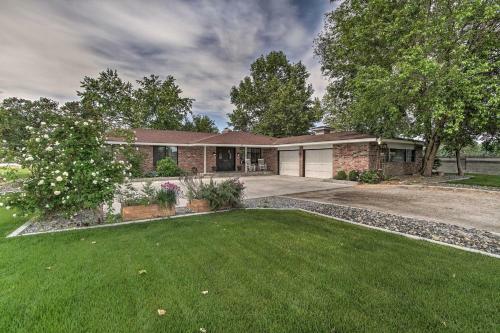 Expansive Pasco Escape With Sauna Pets Welcome
