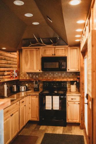 Black Diamond Micro Lodge ? Olympic National Park