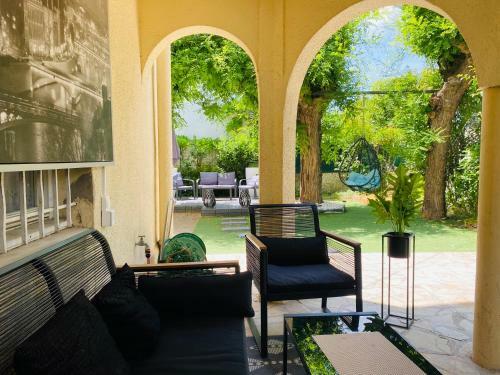 Belle Villa � 5 Mn Du Centre Avec Grd Jaccuzy