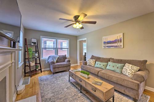 Charming Charleston Home With Yard And Fire Pit!