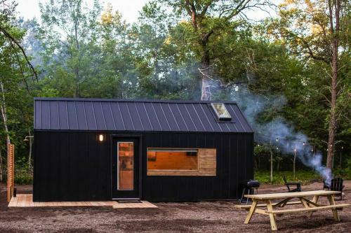 Villa Modern Tiny Home In The Woods