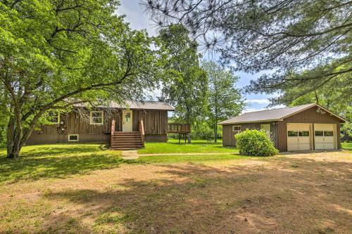 Lakefront Tomahawk Cabin With Boat Dock And Deck