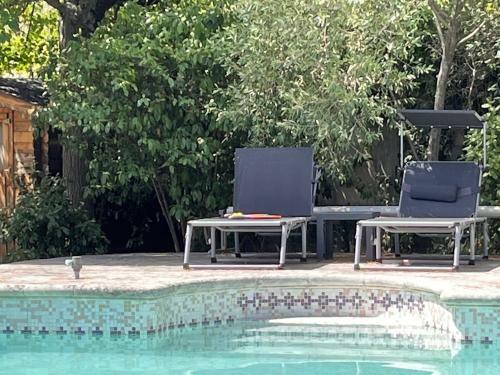 Maisonnette Ind�pendante Avec Jardin/patio