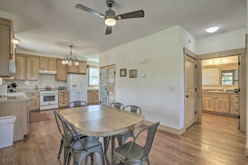Idyllic Gem Screened Porch, Half Mi To River!