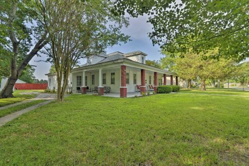 Hampton Sanctuary With Fire Pit And Fenced Yard!
