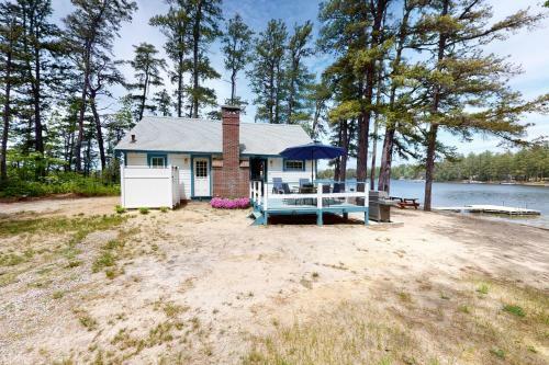Lake House Retreat