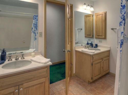 Cascade Village 320
