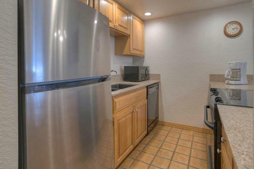 Cascade Village 320