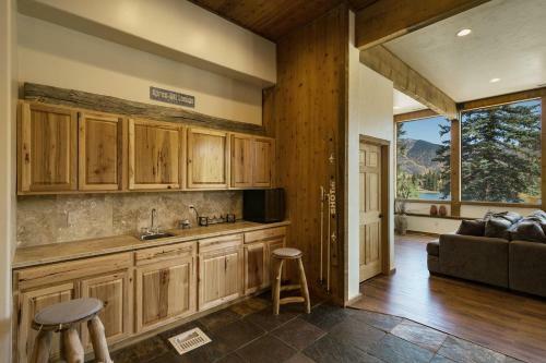 49617 Hwy 550 - Inn Full Listing