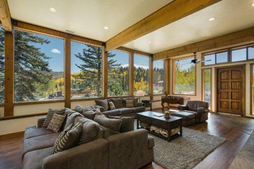49617 Hwy 550 - Inn Full Listing
