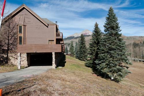 Cascade Village 18