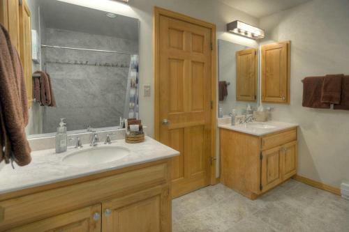 Cascade Village 329
