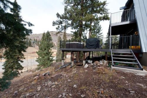 49330 Highway 550