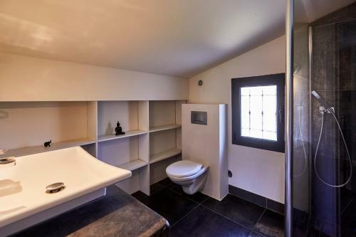 Modern Villa 4 Beds With Swimming Pool