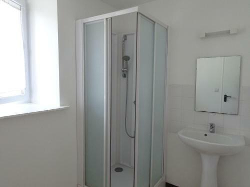Apartment In Moulec"h Near The Beach