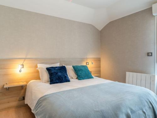 Apartment Parc Saint-cl�ment-3