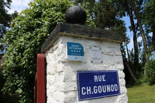 Ferme de La Chapelle, Entre Terre Et Mer