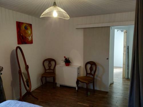 Maison � L'angle Du Cantal Du Lot Et de L'aveyron