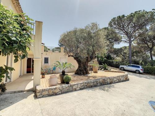 Villa Rental With Swimming Pool In Sainte-maxime
