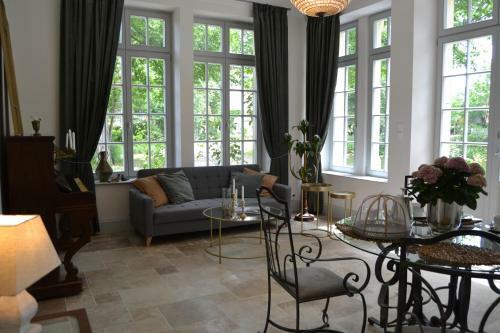 Hostal L'orangerie, Ch�teau St Justin