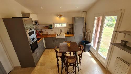 Les 2 Mazets Proven�aux