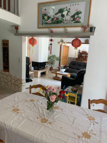 Villa Dans Un �crin De Verdure