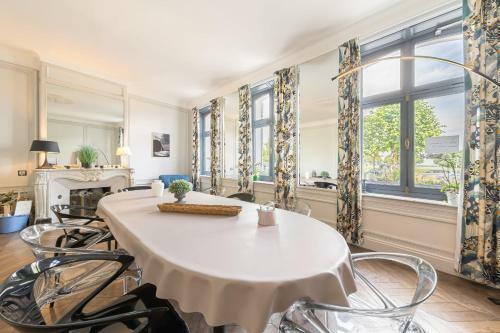 Maison Bourgeoise Sur Le Quai