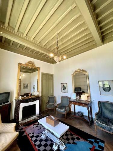 Villa Le Camign�, Ch�teau, Vue Pyr�n�es