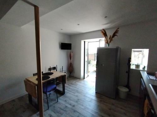 Apartamento Tr�voux: Loft Ravissant Avec Terrasse